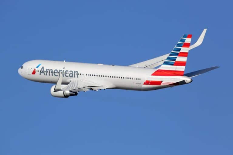 american airlines 1 scaled 14504338278779903891jpg