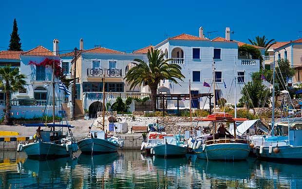 spetses waterfront 2321469a3211254562219686321jpg
