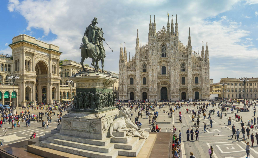 Summer brings good weather but also crowds to Milan © Guido Cozzi / Getty Images